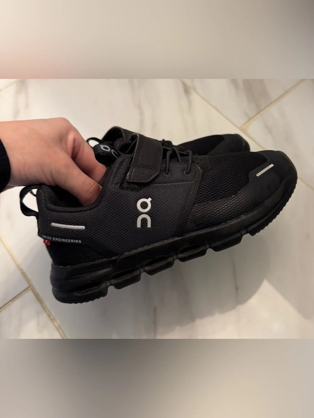 On Running Kids Cloudplay in All Black Size 13